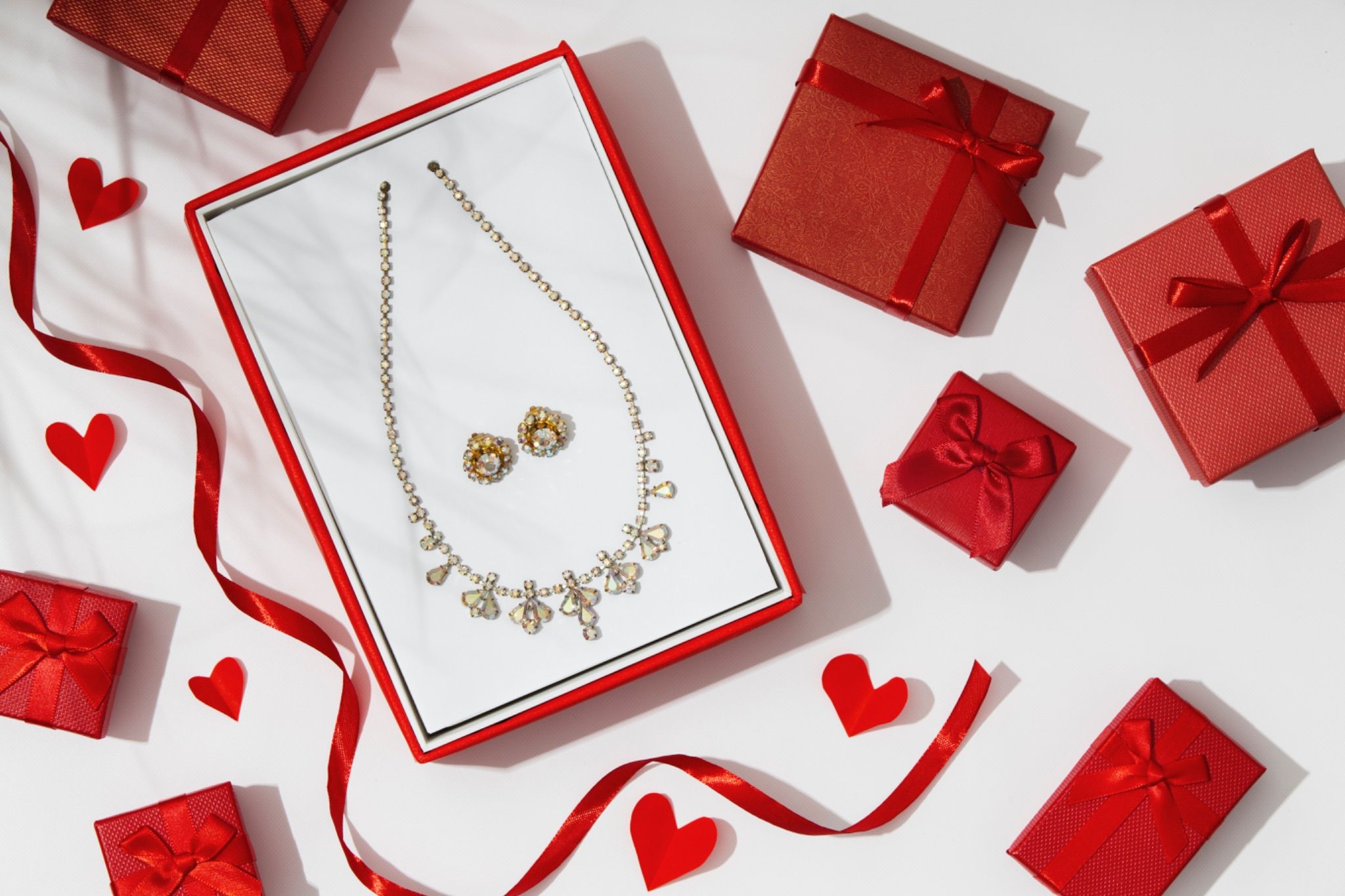 'Tis the Season For Gold: Unique Gift Ideas for the Holidays