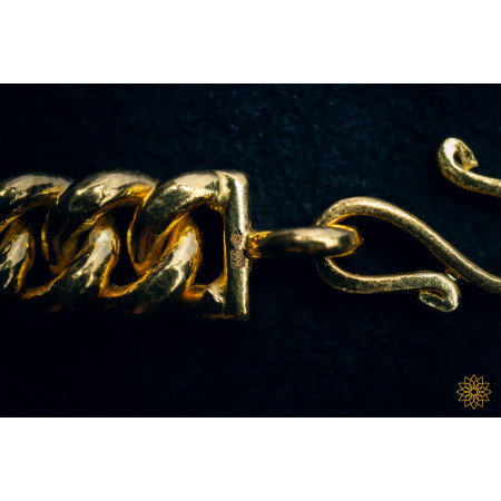 Gold Cuban Link Twisted Bracelet 24k, 999%, 8mm, 17.5 cm, 45g Image of Gold Cuban Link Twisted Bracelet 24k, 999%, 8mm, 17.5 cm, 45g